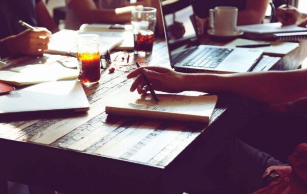 Comment developper son reseau professionnel a Paris quand on est une petite entreprise